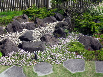 鳥海石 花の庭 富山県 庭づくり ガーデニングのおすすめ素材